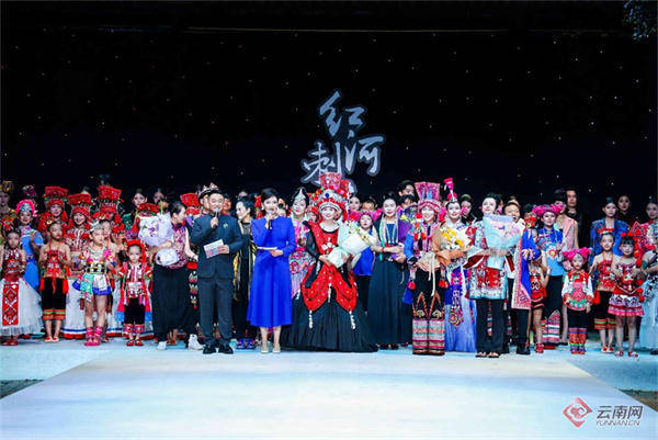 云南石屏：指尖技艺“绣”出乡村振兴新图景